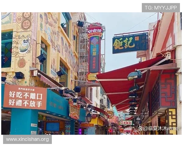 澳门旅游攻略：探索澳门的必访景点与特色美食指南